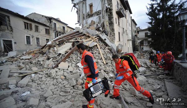 意大利中部发生6.4级地震 至少14人死亡