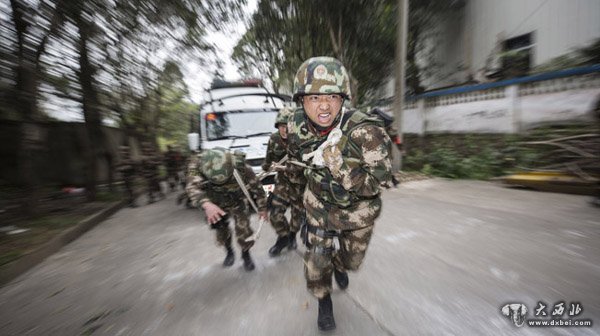 福建边防：跨区拉动练精兵